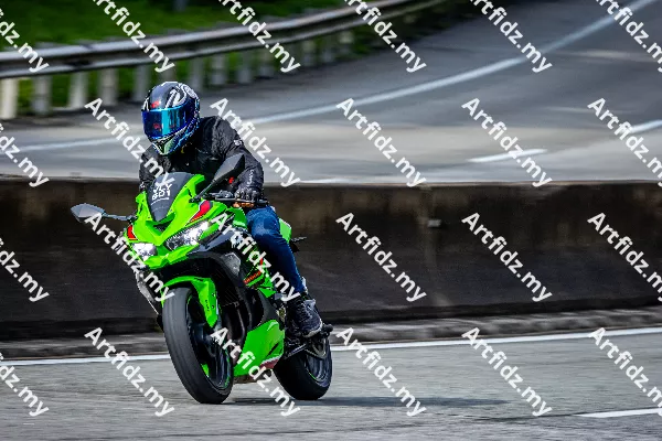 IMG_3072-3