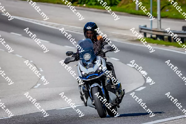 IMG_2182-3