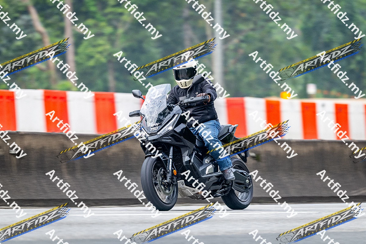 IMG_1143-4