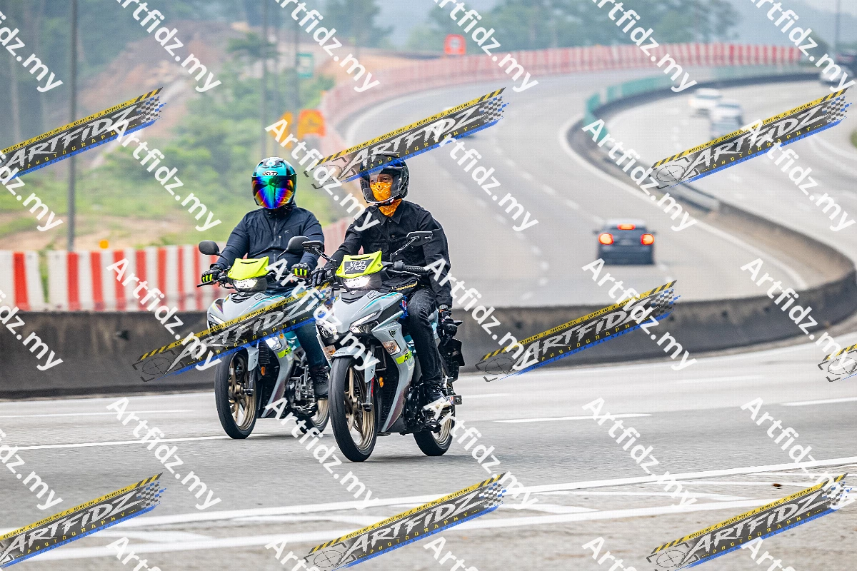 IMG_2103-4