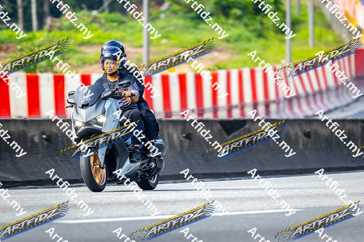 IMG_2395-4