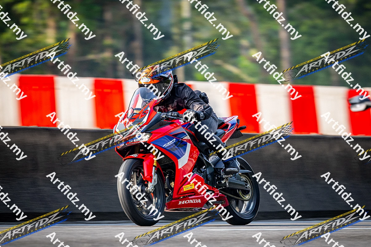IMG_1572-3