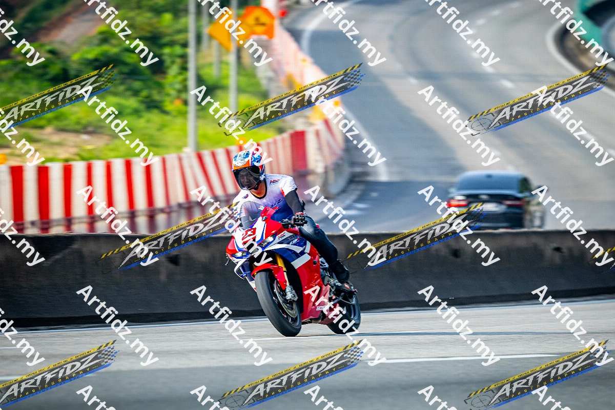 IMG_2702-3