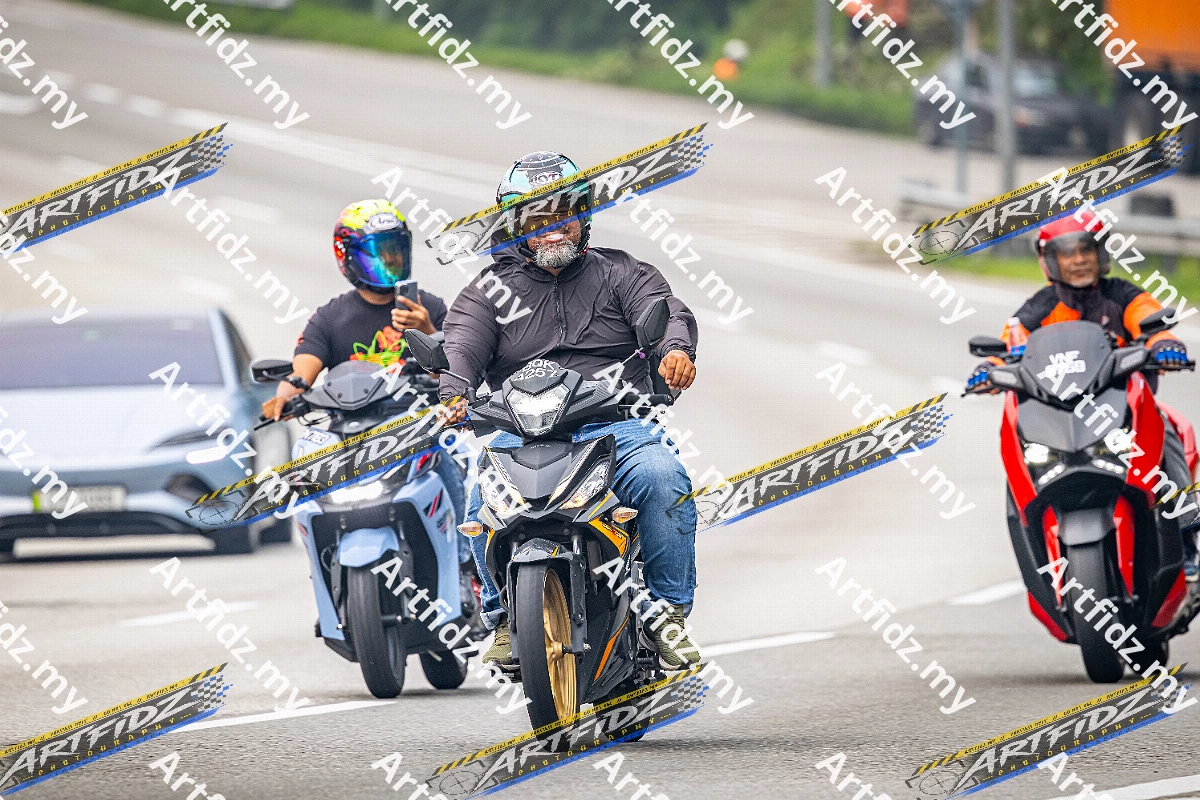 IMG_4702-3